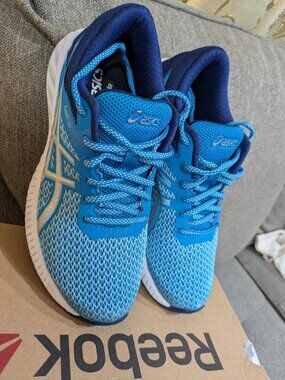Women's ASICS FuzeX Lyte - Blue/White- Size 6.5 US Great Condition